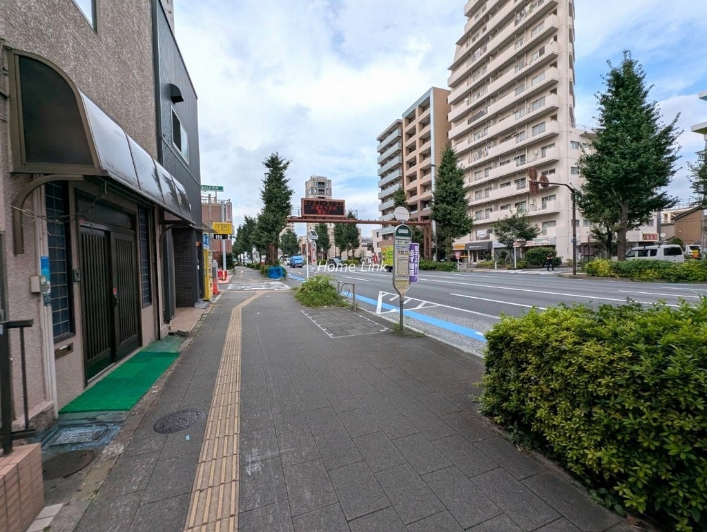 シャロン志村坂上セカンドステージ　前面道路